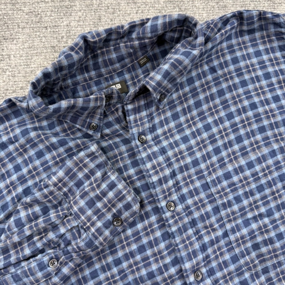 Uniqlo Button Down Shirt Large Blue Plaid‎ Flannel Long Sleeve Mens 331-441773